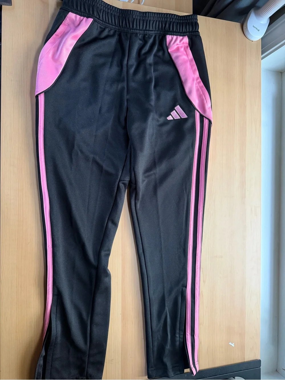adidas kids size 9/10 Black and Pink Kids Tracksuit